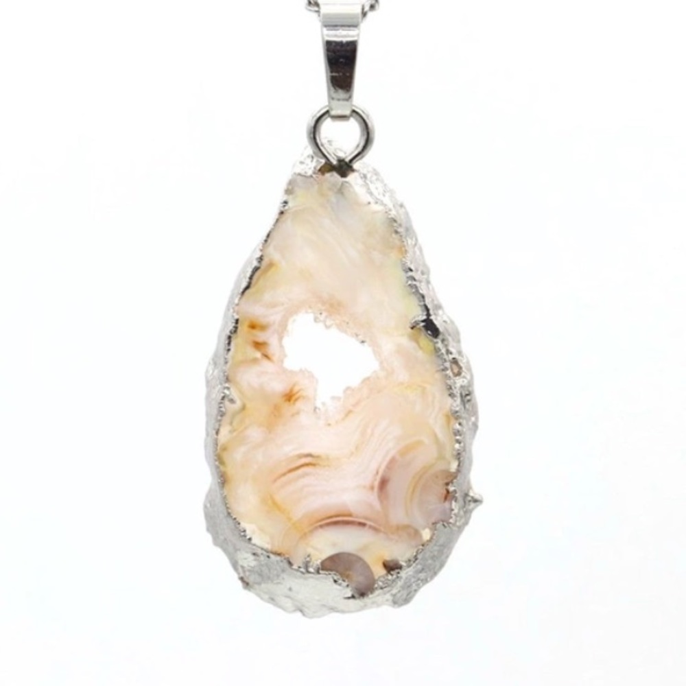 SALE !!druzy agate geode gemstone leather necklace - Picture 6 of 8
